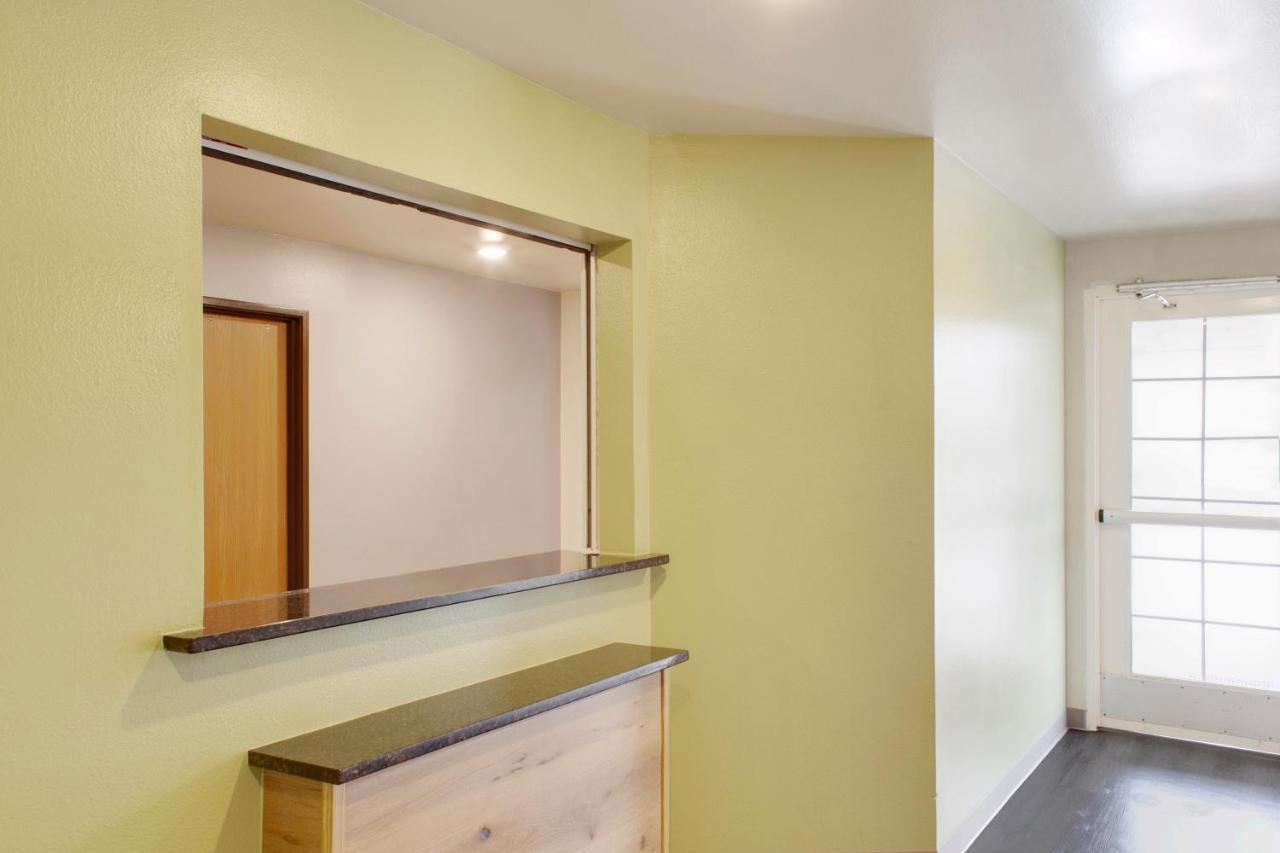 Woodspring Suites Houston Westchase Exterior photo